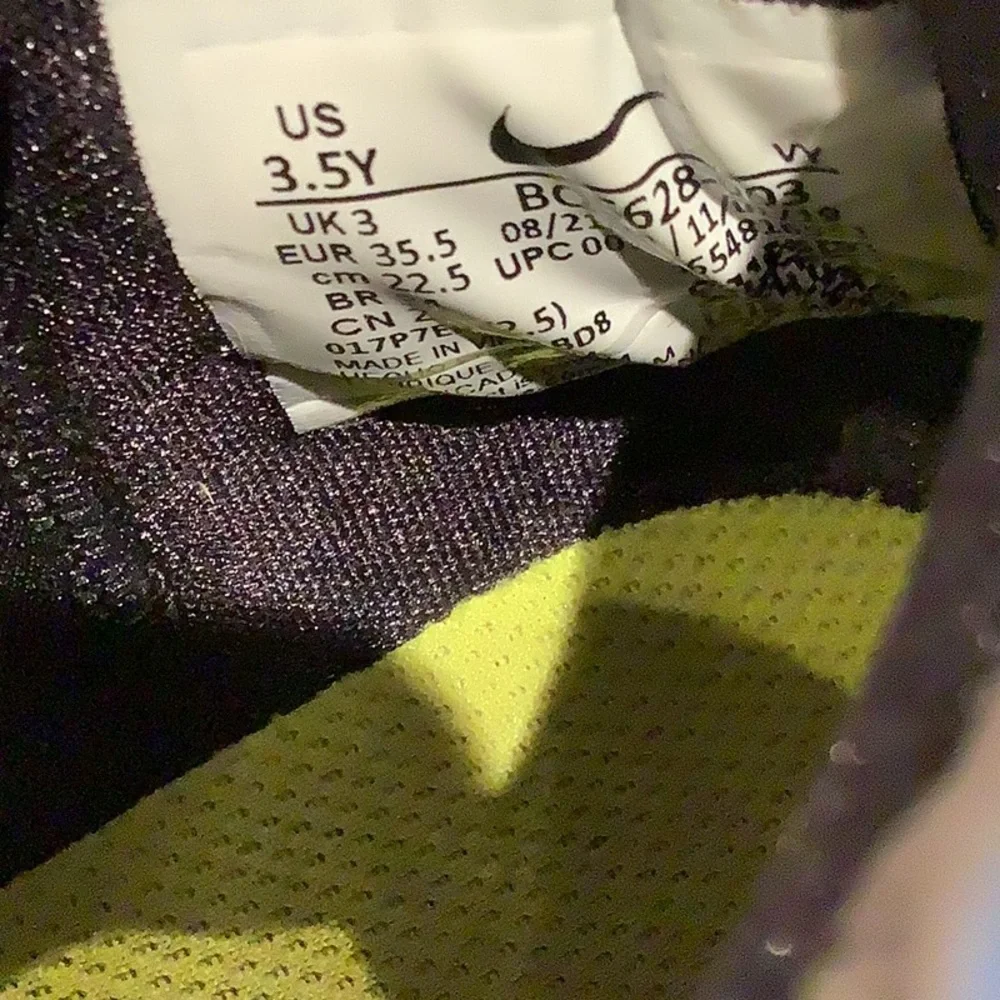 Nike: Basketball SHOES - Gray/Black/Neon Yellow - Future Court 2 Size 3.5Y